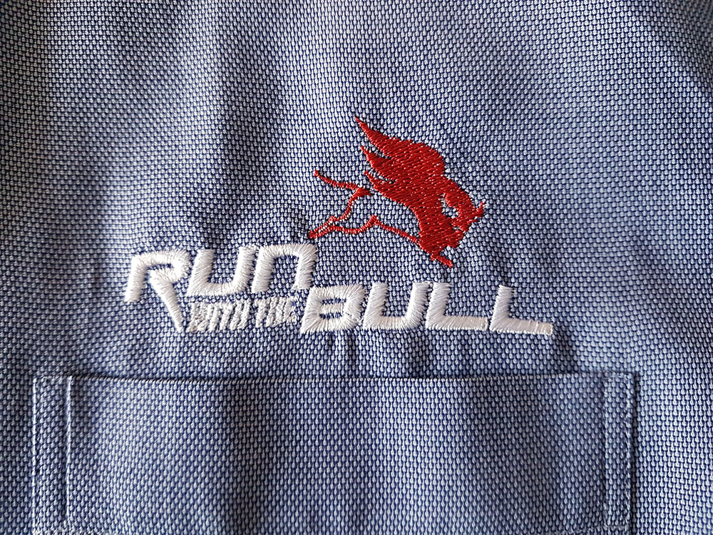 Run The Bull (technika: haft)